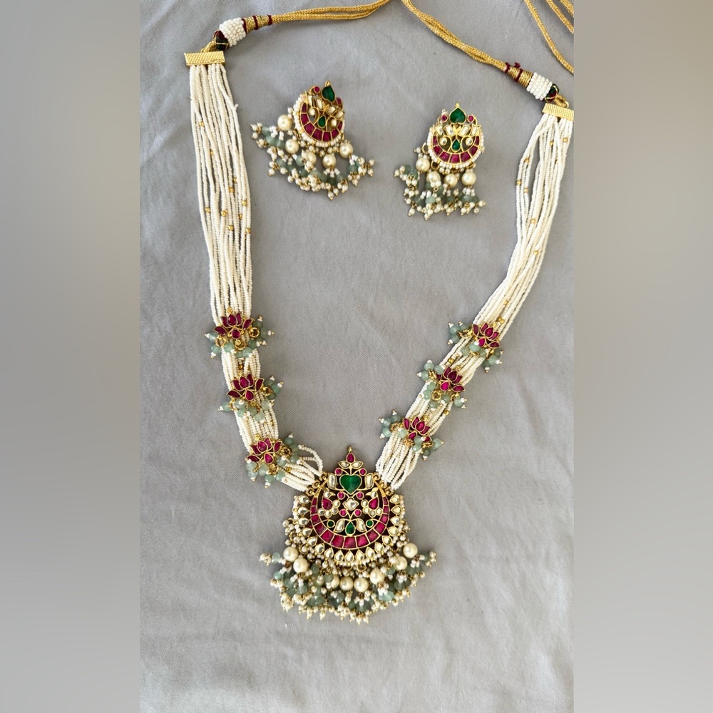 Elegant Pachi Kundan Necklace